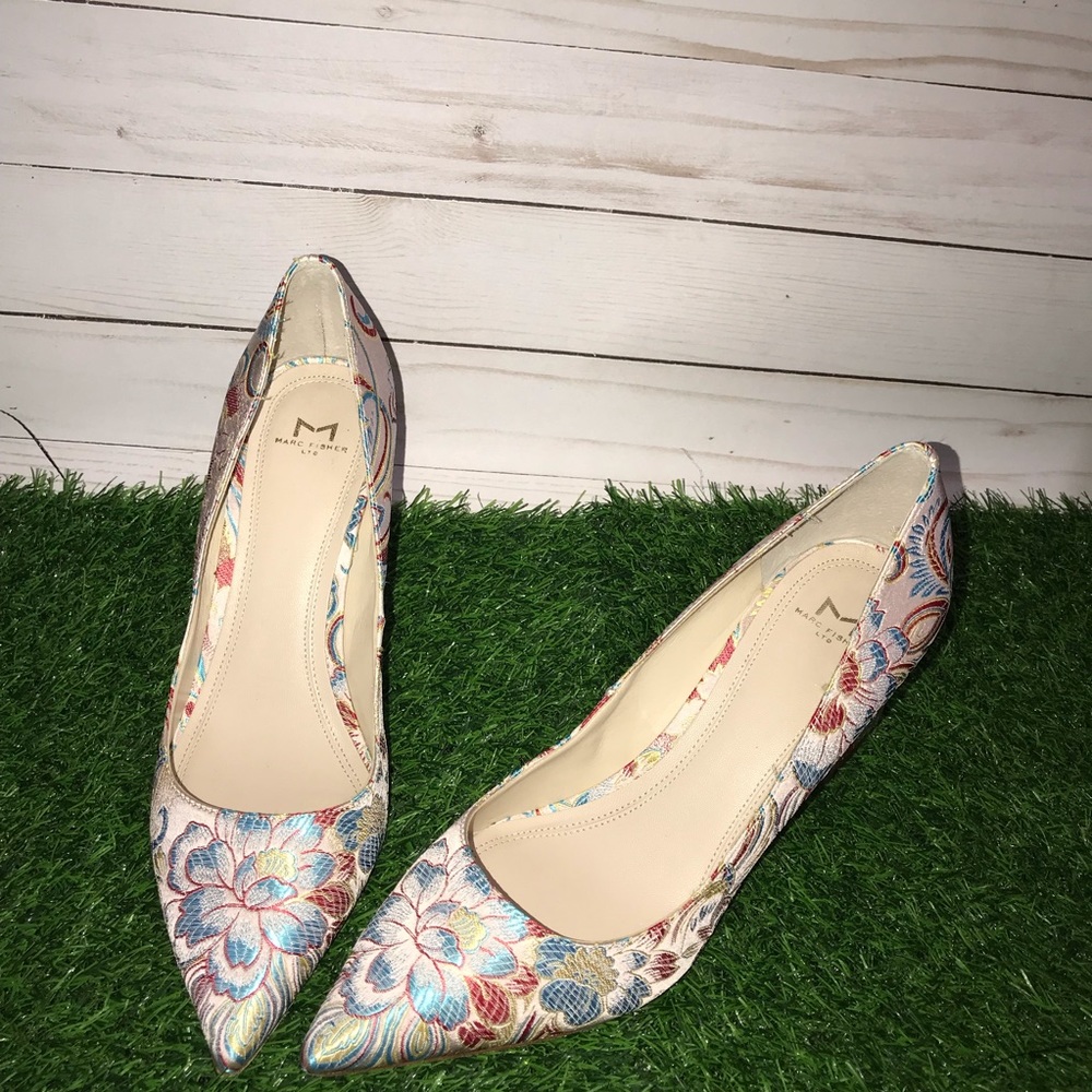 Zala Block Heel Pump MARC FISHER LTD